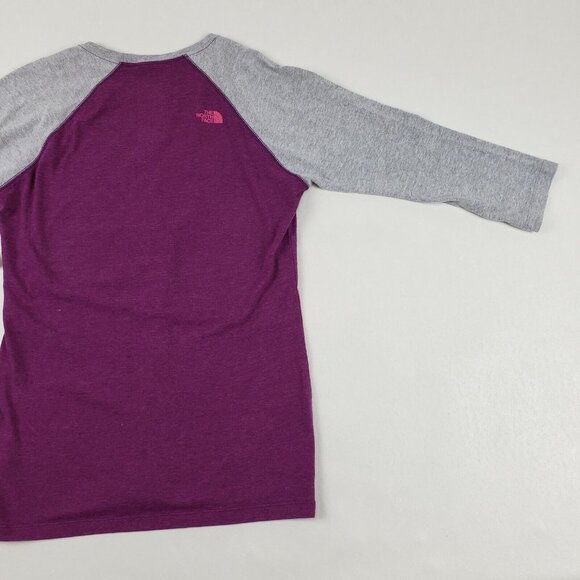 The North Face 3/4 Sleeve T-Shirt Purple Womens Small Adventure Awaits Graphic - Picture 6 of 10